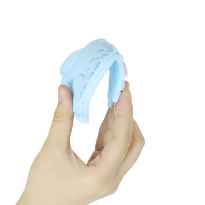 Miếng dán silicon được cá nhân hóa cho bé đầy màu sắc với hình dạng cừu ngựa Dino