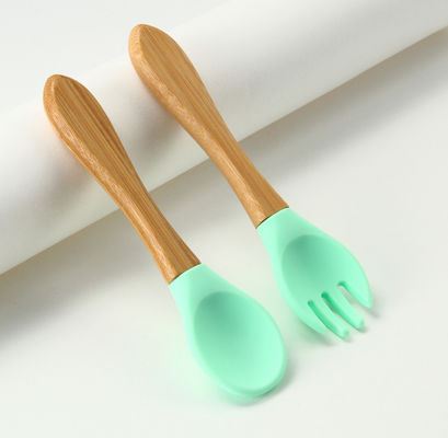 Nĩa và thìa silicon tùy chỉnh, Bộ thức ăn trẻ em bằng silicon dành cho trẻ tập ăn dặm