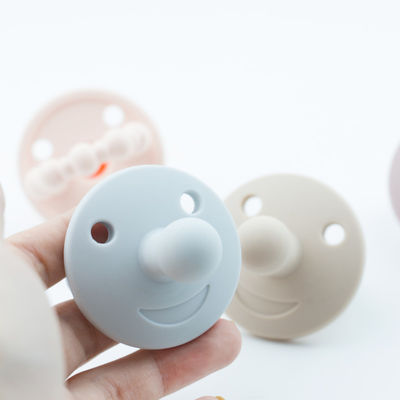 Hình Mèo Kitty Núm Vú Giả silicon Ốp Lưng Túi Đựng Cho Bé Mới Tập Đi Mọc Răng Núm Vú Giả