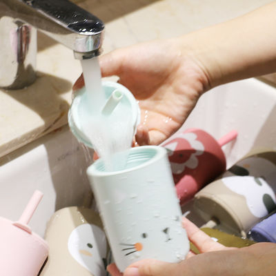 Năng lượng linh hoạt, không chứa BPA, Silicone bền, trẻ em, trẻ em, ly ngâm với ống hút và nắp cho trải nghiệm ăn uống thoải mái
