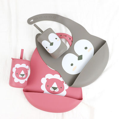 Ứng dụng mềm và thoải mái vật liệu silicone cho bé ăn Bib với thiết kế phim hoạt hình dễ thương