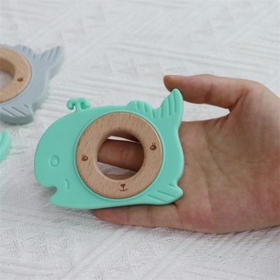 Multifunctional silicone baby teether với răng đính nối vòng gỗ mẫu động vật