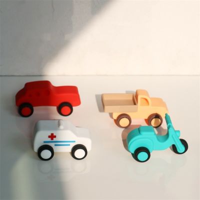 tùy chỉnh và bán buôn Đồ chơi xe silicone an toàn dành cho trẻ sơ sinh xe cứu thương xe máy xe máy đồ chơi xe hơi chảy nước