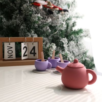 Đồ chơi trẻ em mới nhất BPA miễn phí loại thực phẩm 17pcs Set Silicone Cup Spoon Coast Dessert Teapot Toy Kit