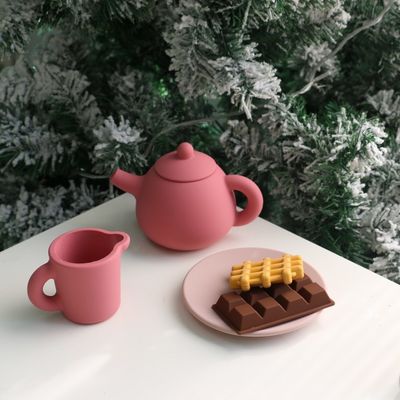 Đồ chơi trẻ em mới nhất BPA miễn phí loại thực phẩm 17pcs Set Silicone Cup Spoon Coast Dessert Teapot Toy Kit