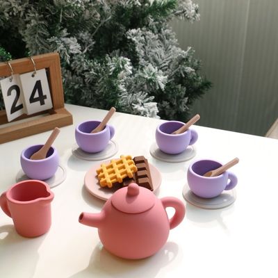 Đồ chơi trẻ em mới nhất BPA miễn phí loại thực phẩm 17pcs Set Silicone Cup Spoon Coast Dessert Teapot Toy Kit
