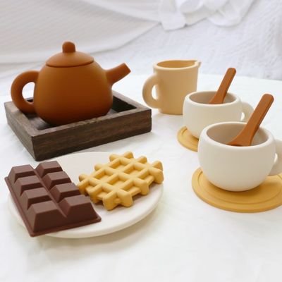 Những người mới đến trẻ em trẻ em giả vờ nhà chơi nồi trà đặt đồ chơi silicone với 11pcs