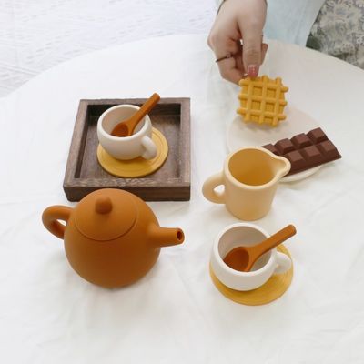 Những người mới đến trẻ em trẻ em giả vờ nhà chơi nồi trà đặt đồ chơi silicone với 11pcs