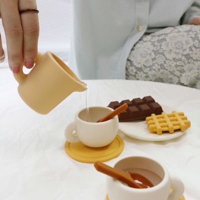 Những người mới đến trẻ em trẻ em giả vờ nhà chơi nồi trà đặt đồ chơi silicone với 11pcs