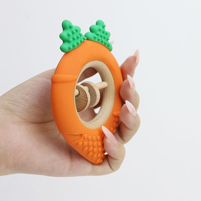 Nhà máy cà rốt Bé Bpa miễn phí bán buôn đồ chơi răng trẻ em silicone Bpa miễn phí hình dạng trẻ em Teether kích thước hoàn hảo cho bàn tay nhỏ