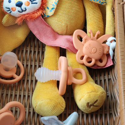 Ước tính Cute hình ảnh hoạt hình silicone BPA miễn phí baby răng và trẻ em nhẹ nhàng nhẹ nhàng