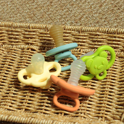 Ước tính Cute hình ảnh hoạt hình silicone BPA miễn phí baby răng và trẻ em nhẹ nhàng nhẹ nhàng